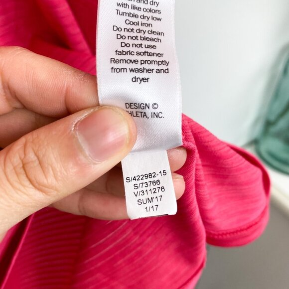 ⭐️ ATHLETA Raspberry Chi Tank Top Workout Athletic Small Racerback - Picture 5 of 6